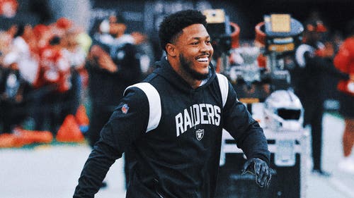 NFL Trending Photo: Josh Jacobs agrees to a one-year, $12 million deal with the Raiders to end the state of denial